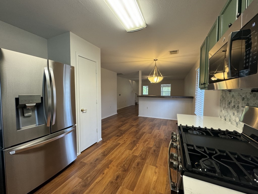 12516 Briarcreek Loop Manor, TX 78653 - Photo 13 of 40