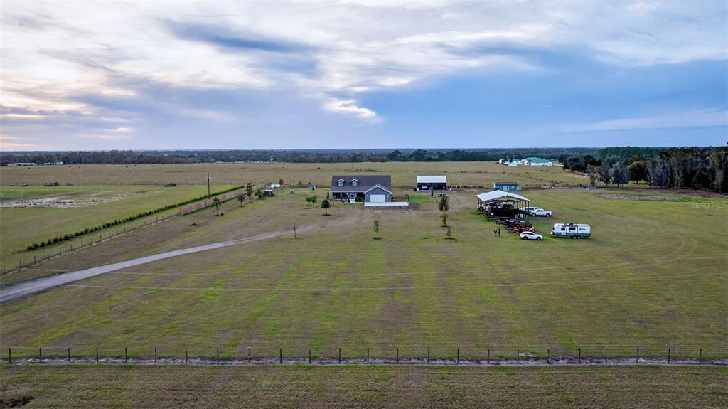 17165 Lake Iola Road Dade City, FL 33523 - Photo 16 of 91