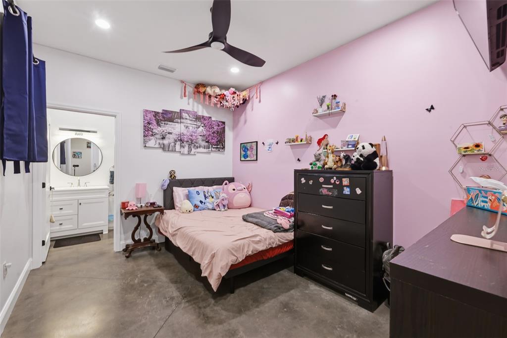 17165 Lake Iola Road Dade City, FL 33523 - Photo 47 of 91