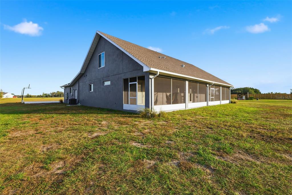 17165 Lake Iola Road Dade City, FL 33523 - Photo 61 of 91