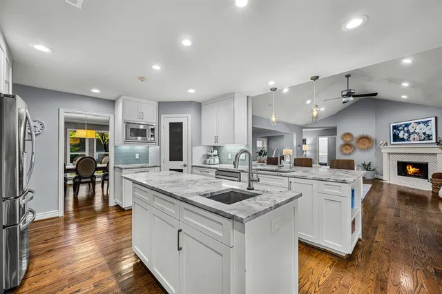 $1,350,000 | 7612 Maplecrest Drive, Dallas, TX 75254