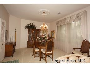 45 Oak Lane Springfield, IL 62712 - Photo 10 of 20 Gallery Image 10