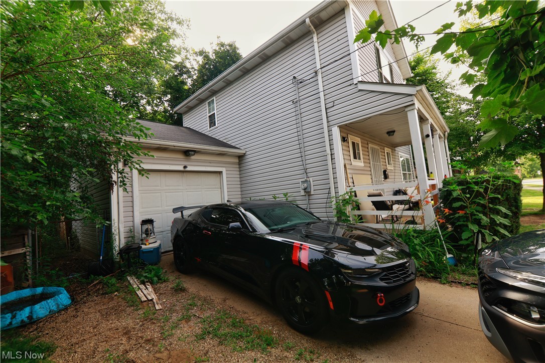 941 Ansel Road Cleveland, OH 44103 - Photo 2 of 24