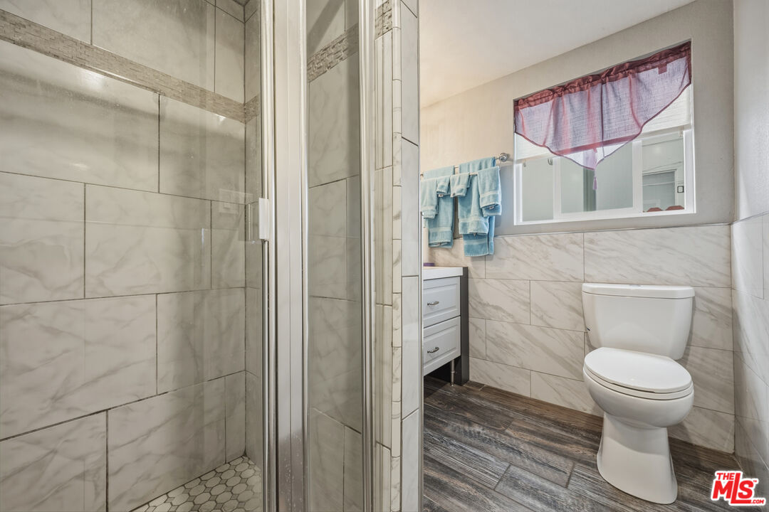 879 East Turmont Street Carson, CA 90746 - Photo 31 of 58