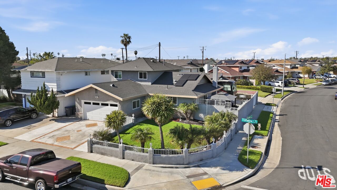 879 East Turmont Street Carson, CA 90746 - Photo 5 of 58
