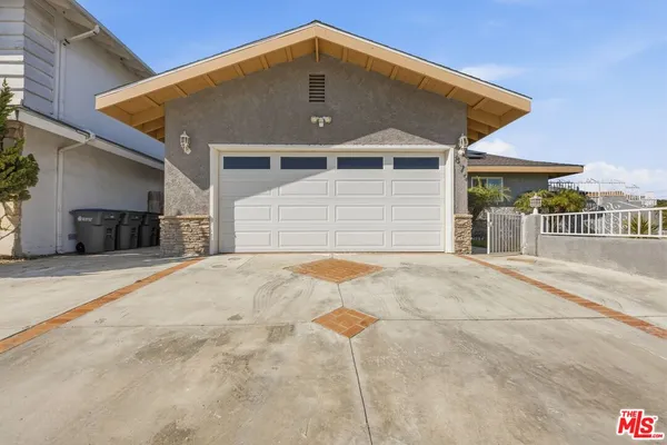 $1,015,000 | 879 East Turmont Street, Carson, CA 90746