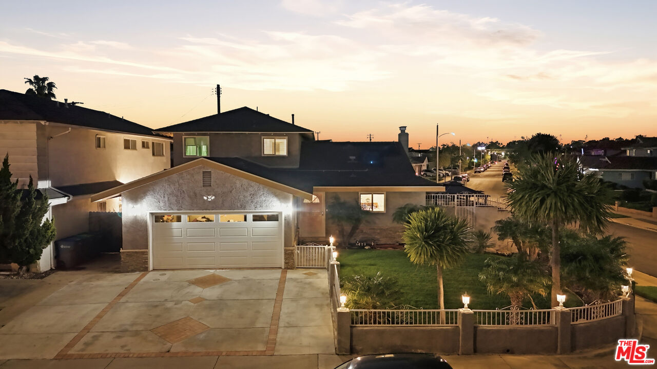 879 East Turmont Street Carson, CA 90746 - Photo 6 of 58
