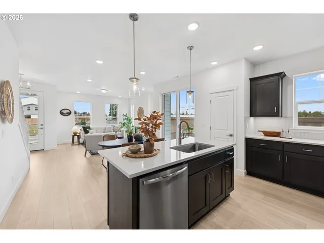 $499,990 | 8660 Southeast Crescent Drive, Hillsboro, OR 97123