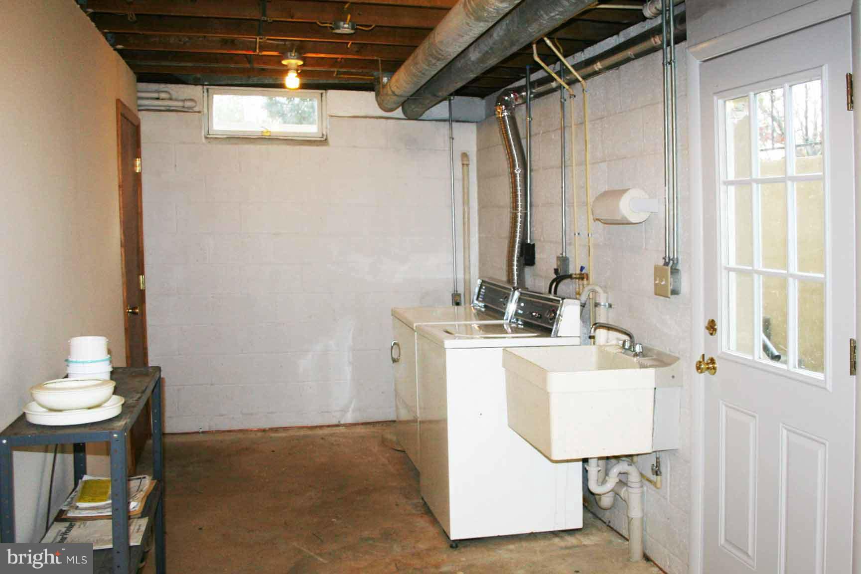 1434 Washington Road Westminster, MD 21157 - Photo 24 of 30 Interior (General)