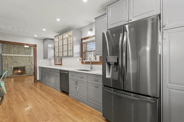 $389,900 | 11231 South Worth Avenue, Worth, IL 60482