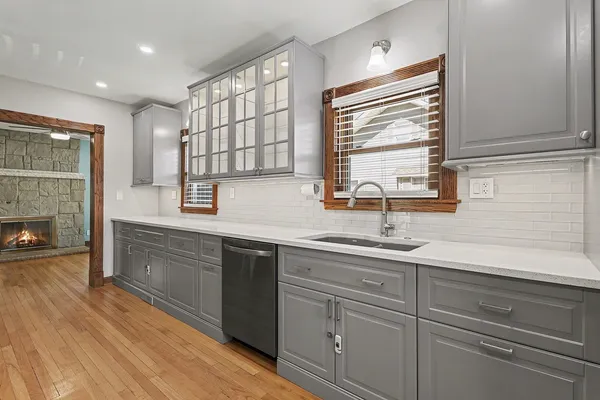 $389,900 | 11231 South Worth Avenue, Worth, IL 60482