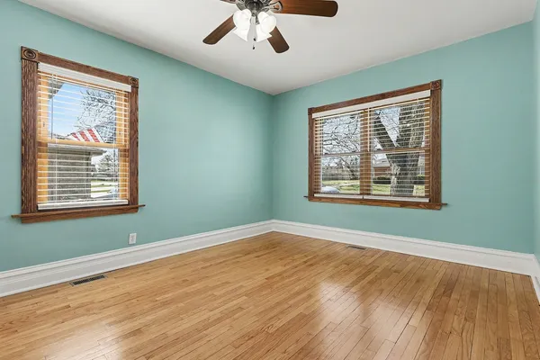 $389,900 | 11231 South Worth Avenue, Worth, IL 60482