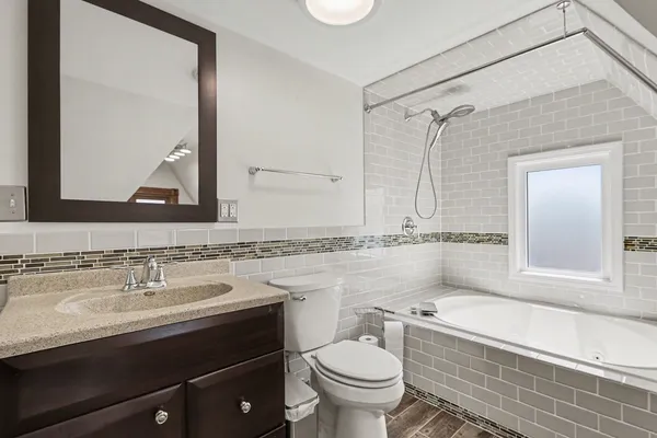 $389,900 | 11231 South Worth Avenue, Worth, IL 60482