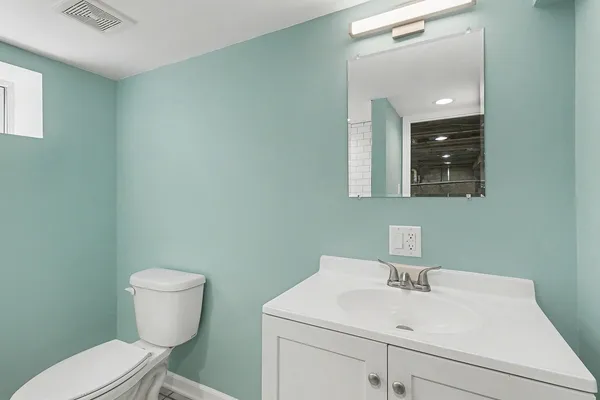 $389,900 | 11231 South Worth Avenue, Worth, IL 60482