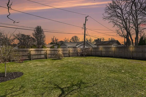 $389,900 | 11231 South Worth Avenue, Worth, IL 60482