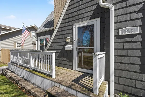 $389,900 | 11231 South Worth Avenue, Worth, IL 60482
