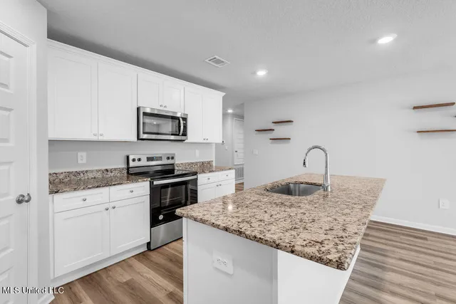 $1,975 | 17925 Tingle Drive, Gulfport, MS 39503