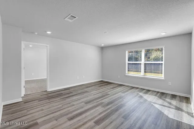 $1,975 | 17925 Tingle Drive, Gulfport, MS 39503