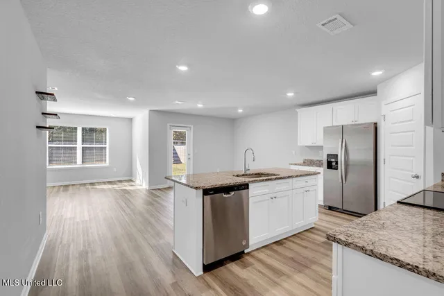 $1,975 | 17925 Tingle Drive, Gulfport, MS 39503