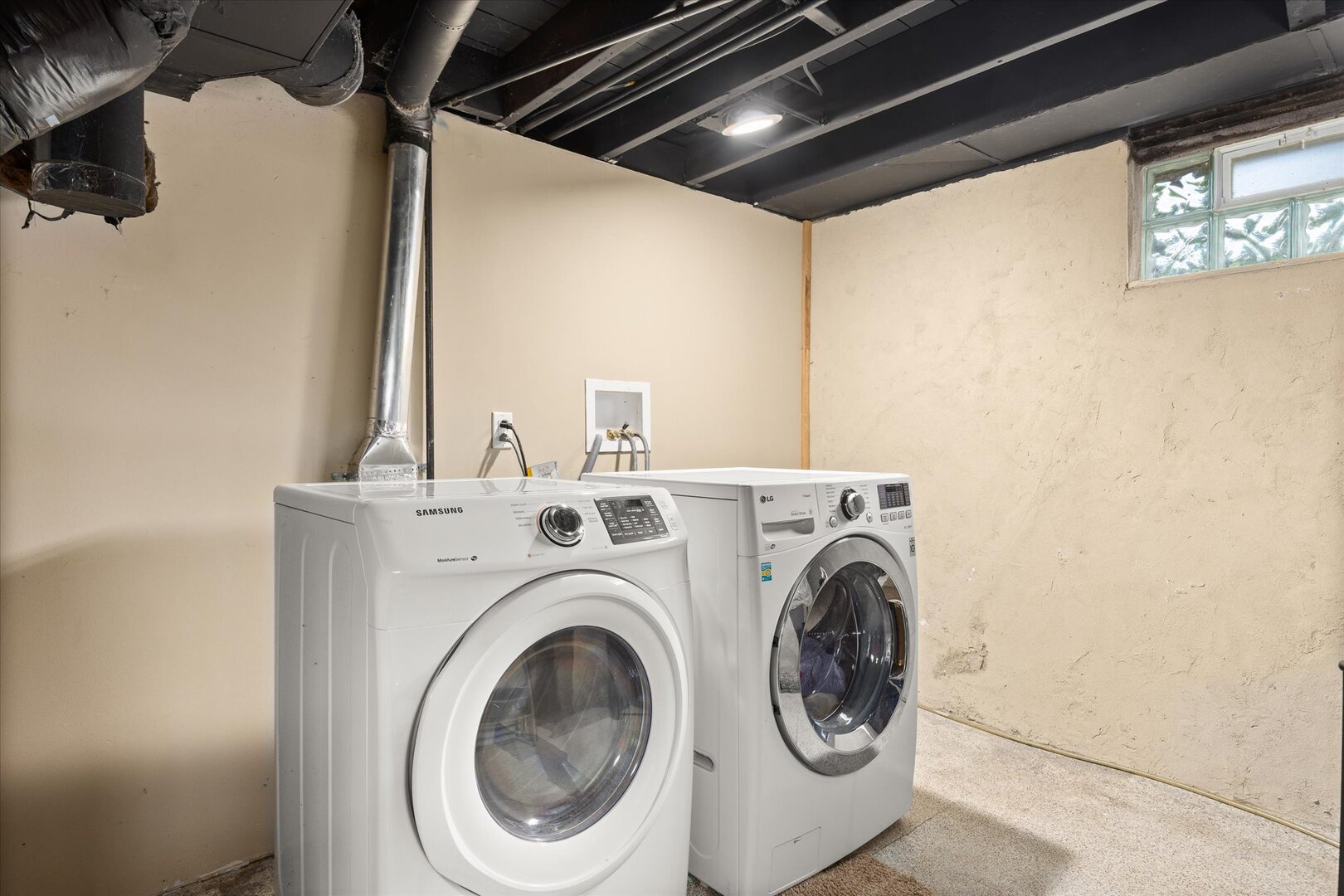 742 Chambers Street Ottawa, IL 61350 - Photo 33 of 39 a utility room with dryer and washer