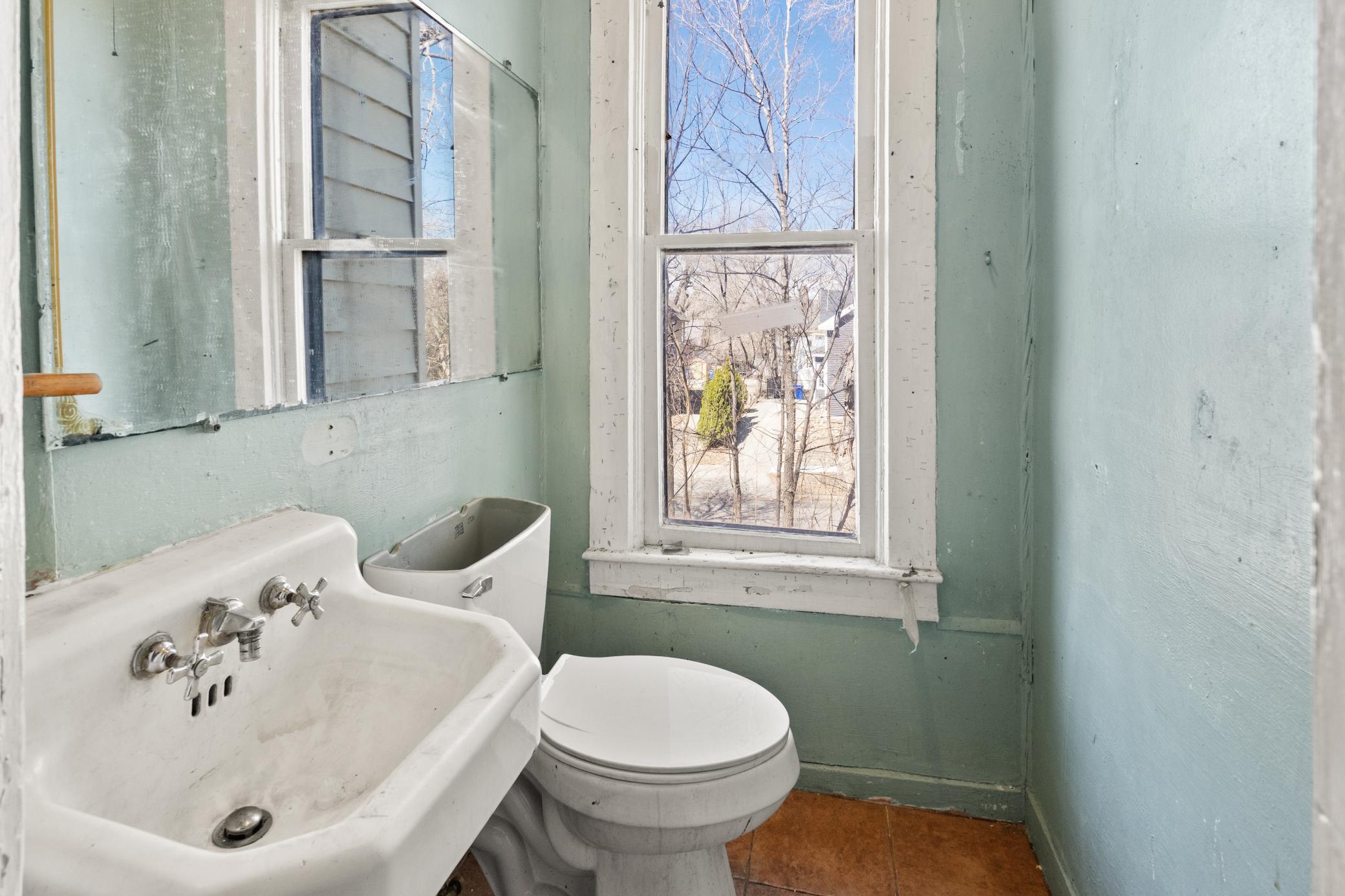 345 Maple Street St. Paul, MN 55106 - Photo 11 of 32