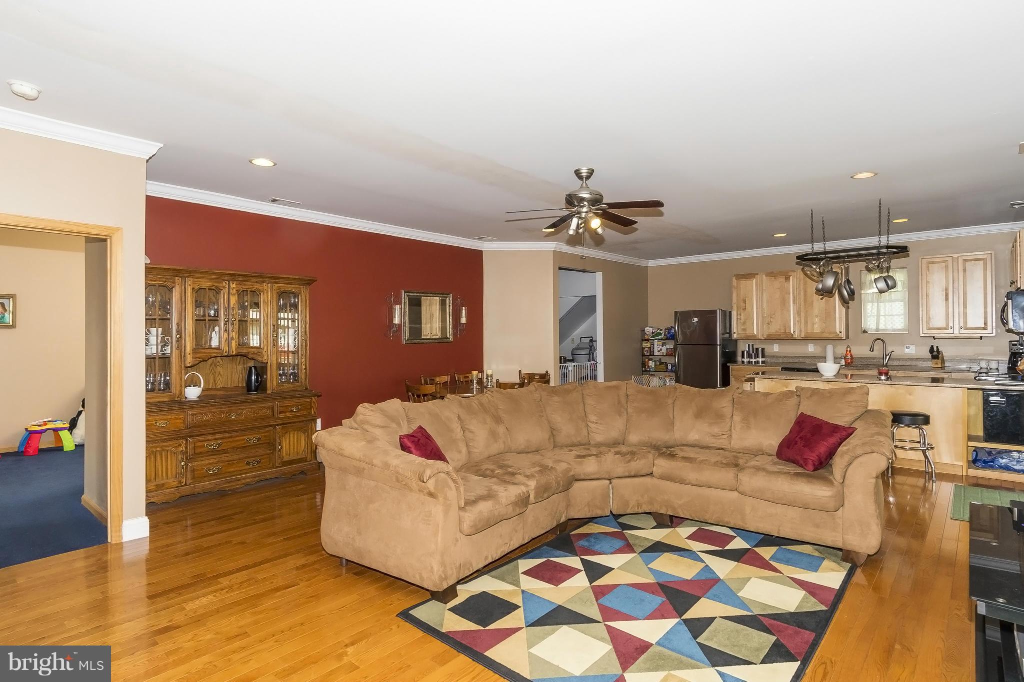 1628 Midland Road Edgewater, MD 21037 - Photo 4 of 22 Interior (General)