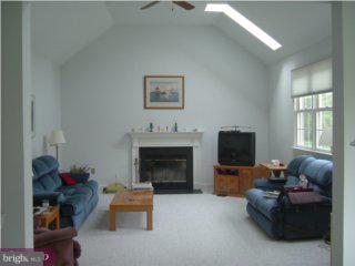 930 Wooded Pond Road Ambler, PA 19002 - Photo 3 of 6 Gallery Image 3