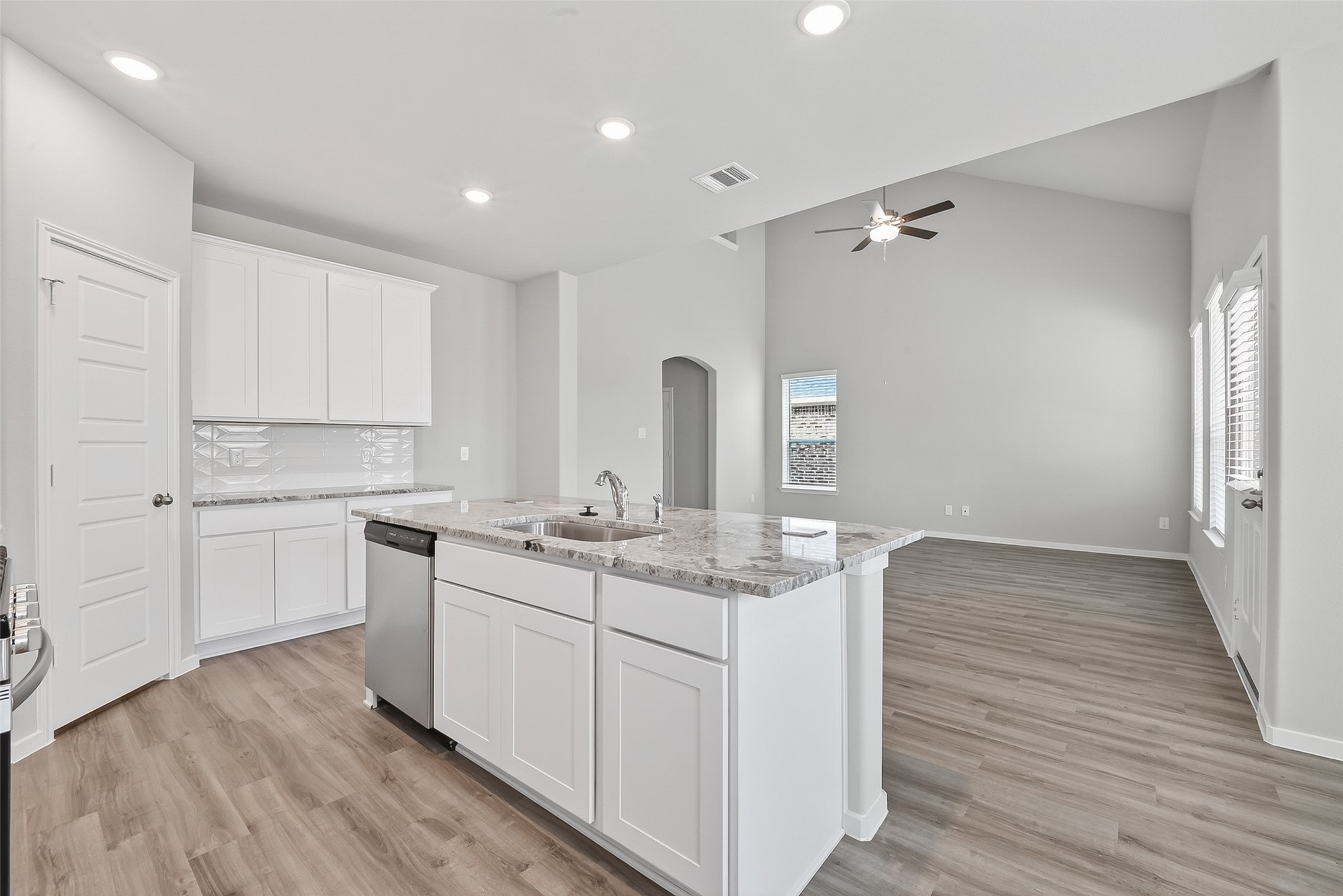 2107 Spring Hollow Drive Baytown, TX 77521 - Photo 15 of 39