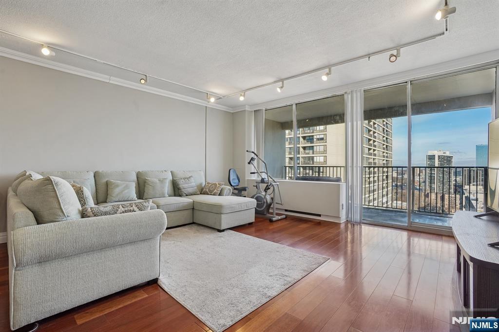 5 Horizon Road, Unit 2304 Fort Lee, NJ 07024 - Photo 10 of 36