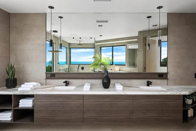 $13,500,000 | 6627 Muirlands Drive, La Jolla, CA 92037