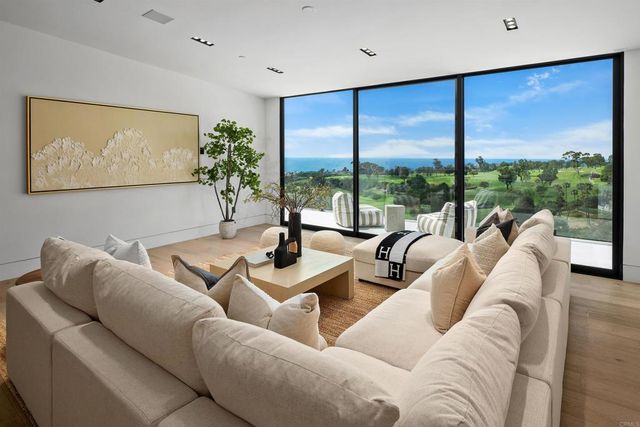 $13,500,000 | 6627 Muirlands Drive, La Jolla, CA 92037