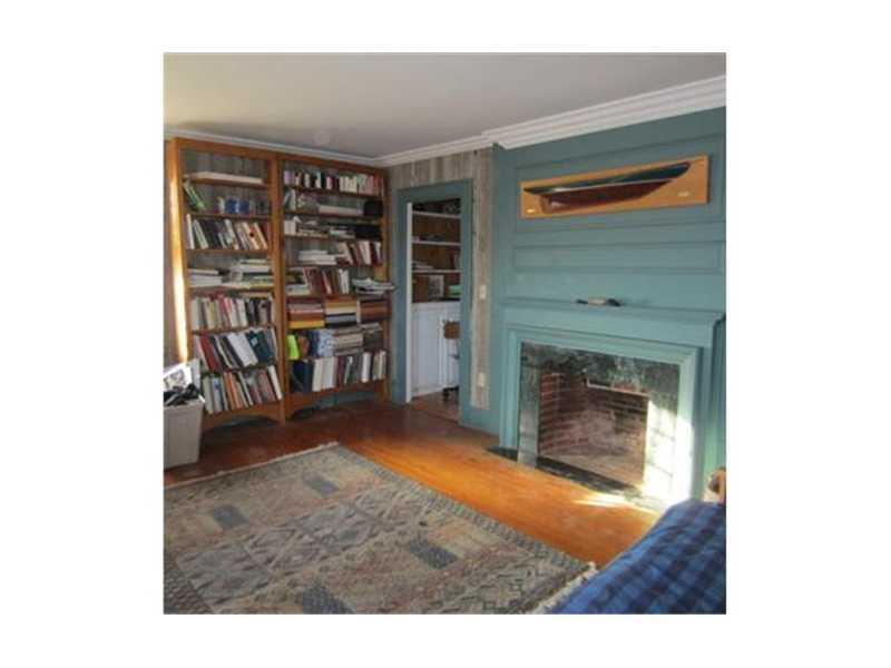 593 Gardiner Road Dresden, ME 04342 - Photo 10 of 24 Den/Family/Great Room.