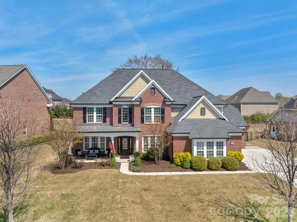 $1,150,000 | 2709 Creek Manor Drive, Waxhaw, NC 28173