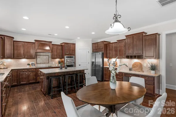 $1,150,000 | 2709 Creek Manor Drive, Waxhaw, NC 28173