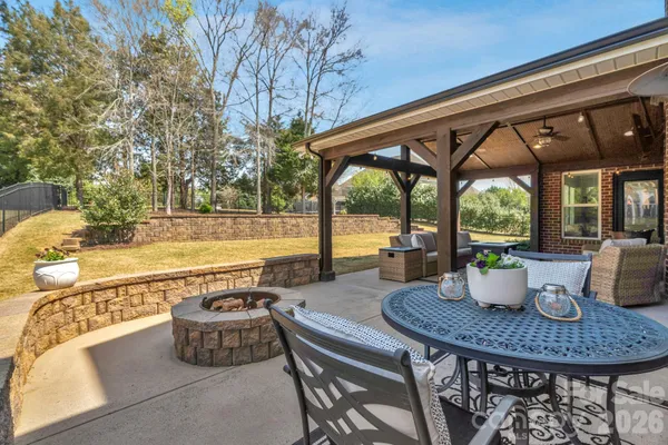$1,150,000 | 2709 Creek Manor Drive, Waxhaw, NC 28173