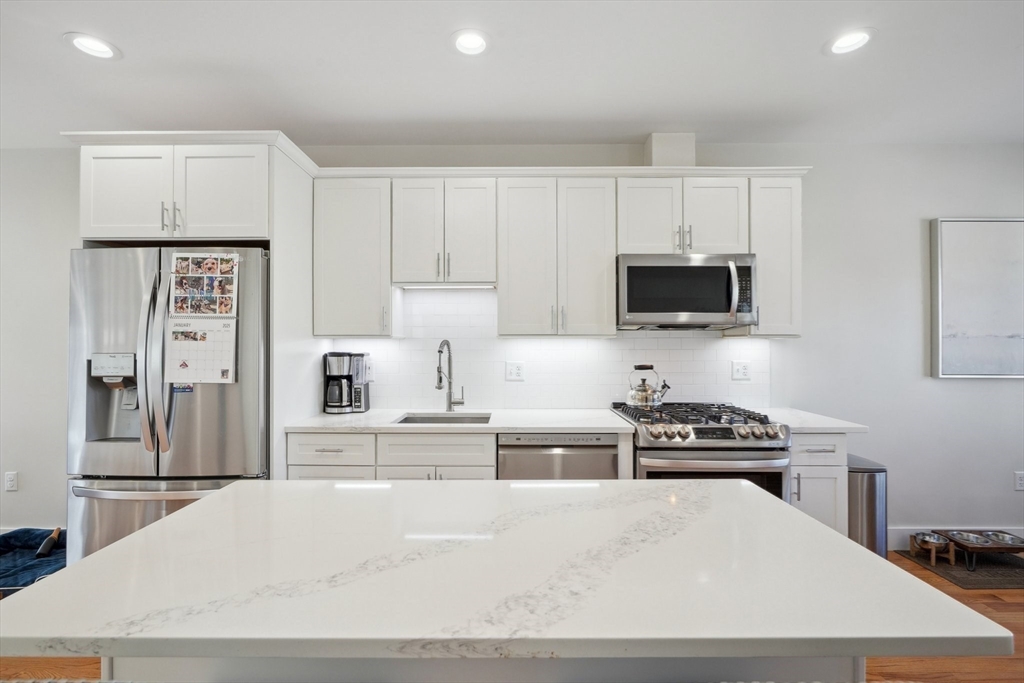 10 Berkley Road, Unit C Hull, MA 02045 - Photo 3 of 27 Gallery Image 3