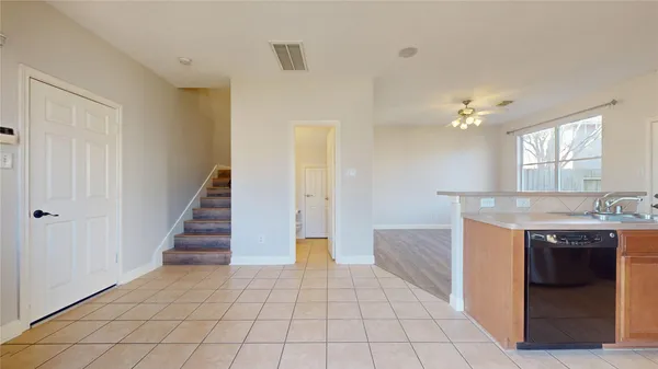 a view of an entryway with a livingroom