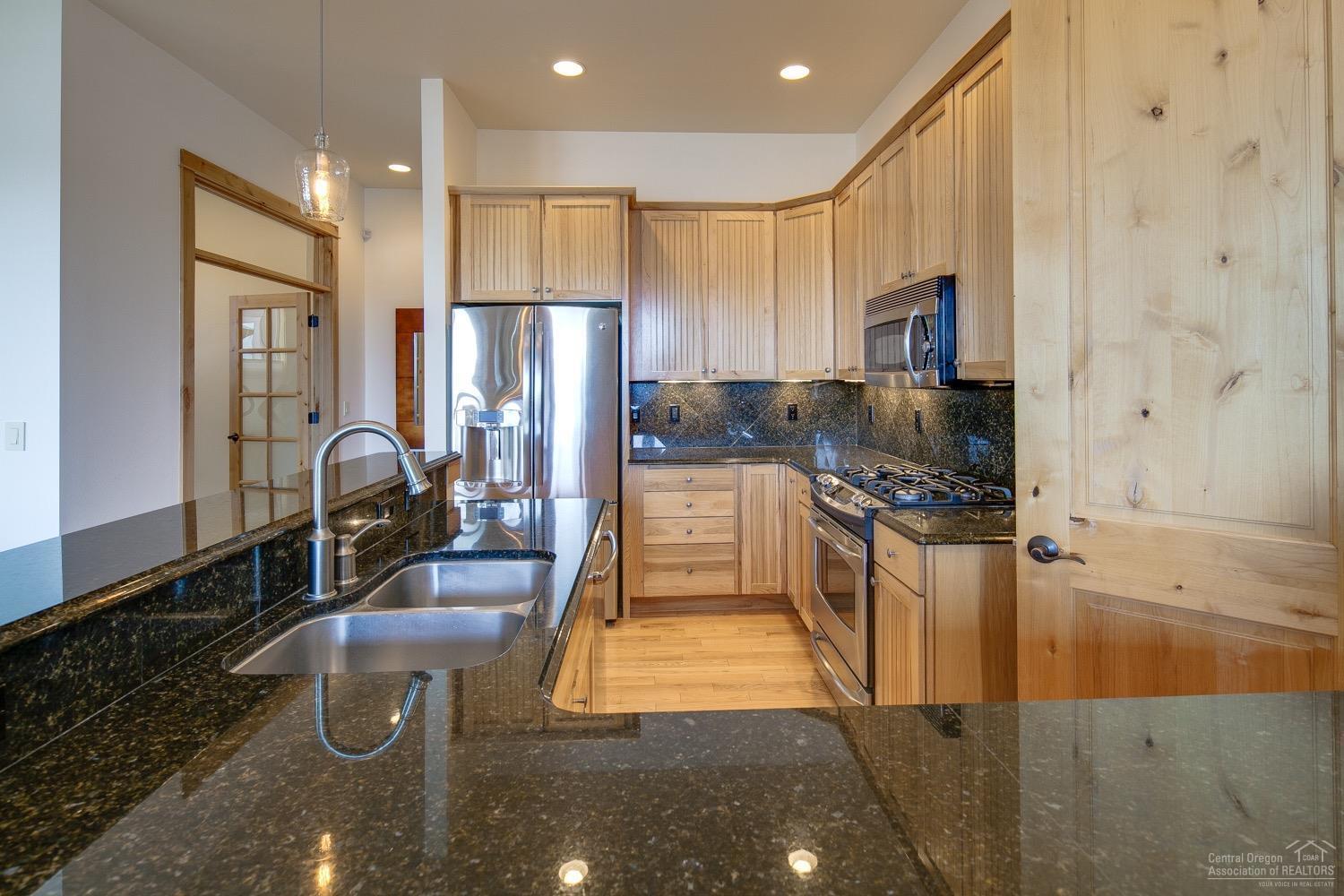 957 Southwest Vantage Point Way Bend, OR 97702 - Photo 10 of 25 Additional Photo