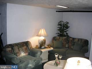 203 Wingate Road Upper Darby, PA 19082 - Photo 3 of 6