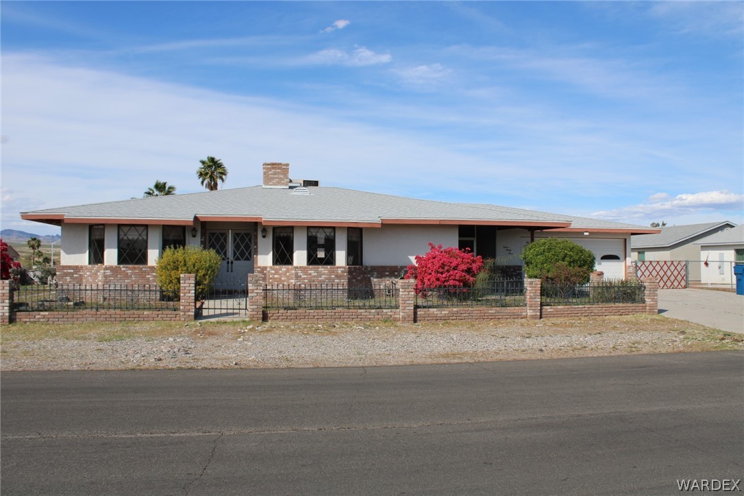 1233 Wilson Road Bullhead City, AZ 86442 - Photo 1 of 35 Gallery Image 1