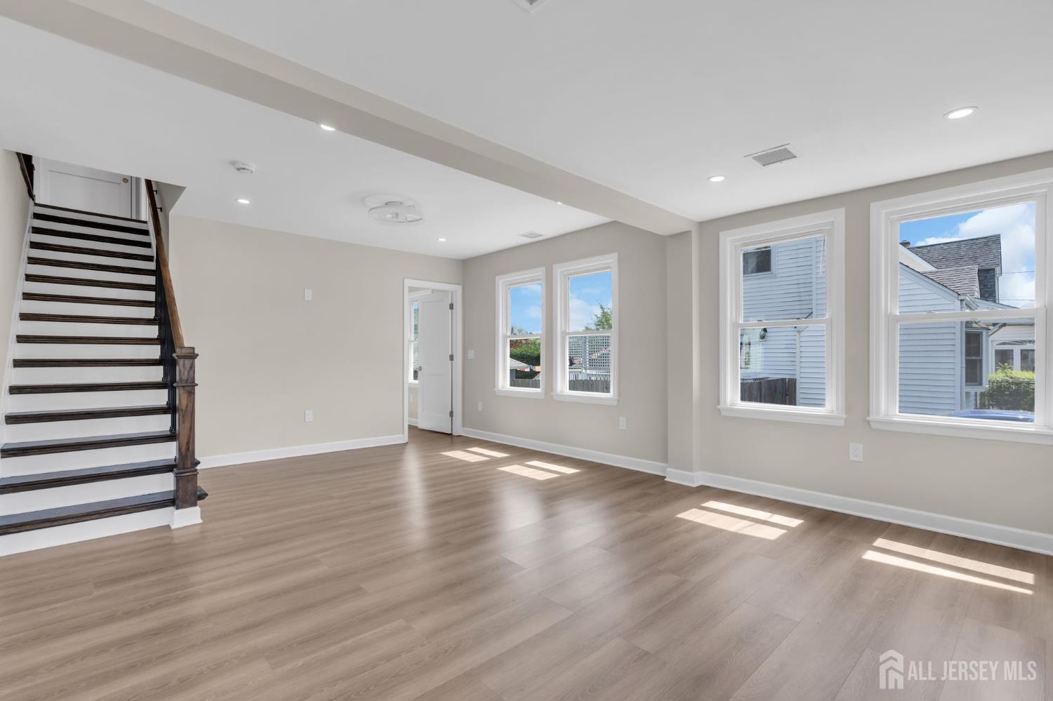 21 Market Street Edison, NJ 08817 - Photo 9 of 45