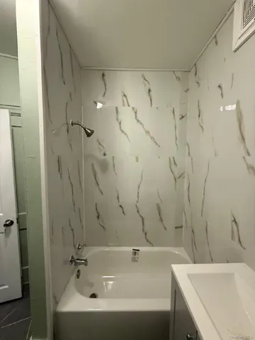 $900 | 10 Church Avenue, Unit 3, Roscoe, NY 12776