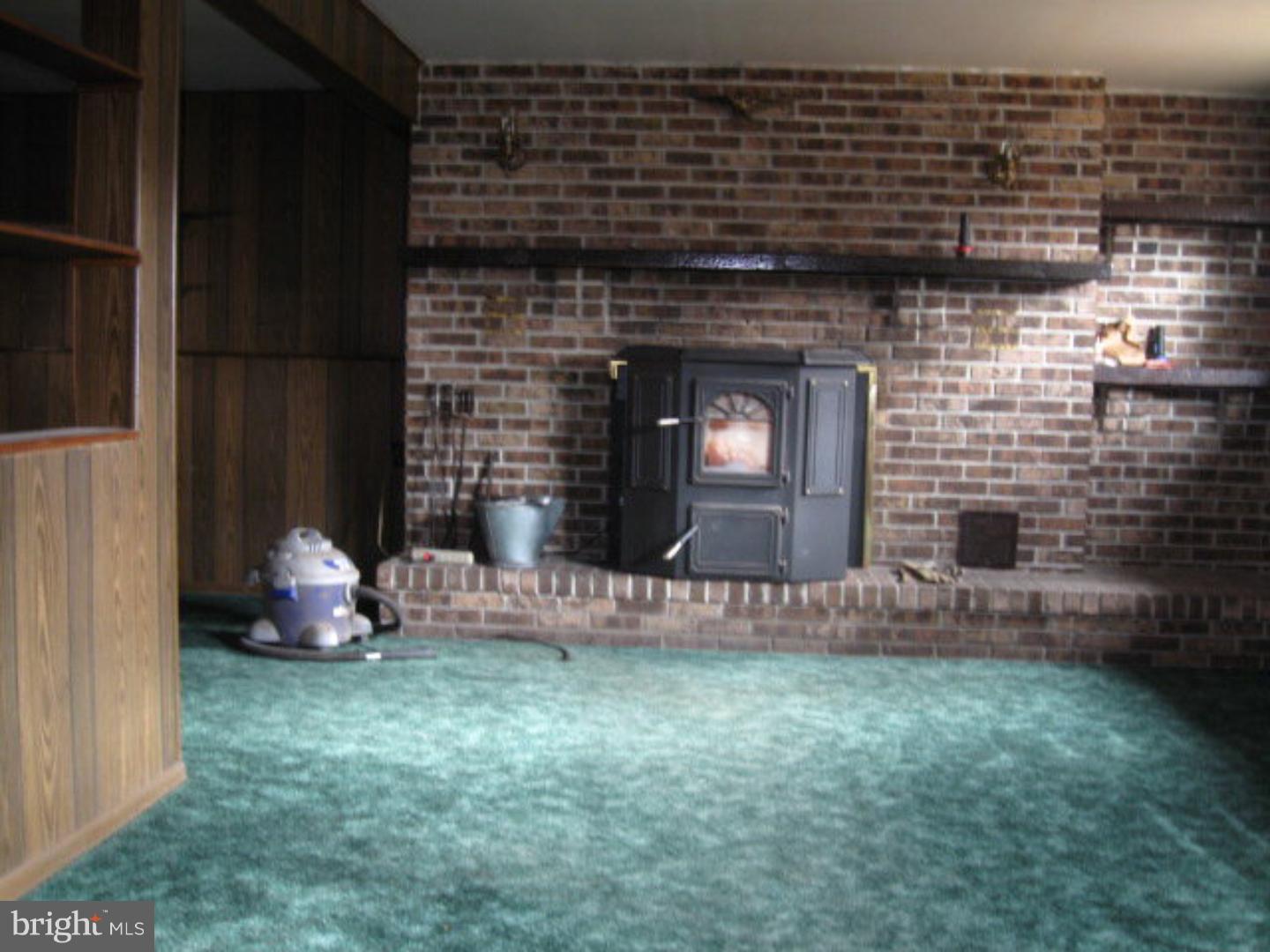 143 Country Club Road Ashland, PA 17921 - Photo 11 of 25 Family Room