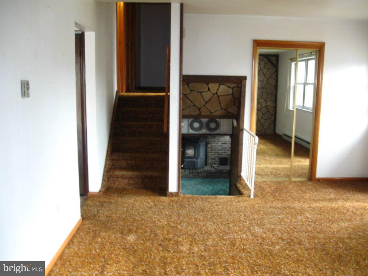 143 Country Club Road Ashland, PA 17921 - Photo 3 of 25 Living Room