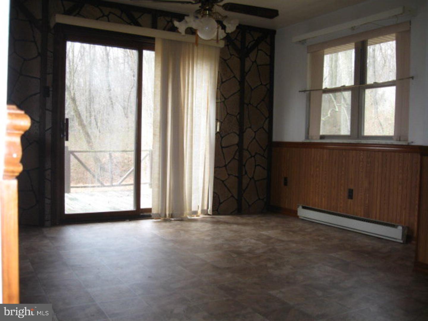 143 Country Club Road Ashland, PA 17921 - Photo 4 of 25 Dining Room