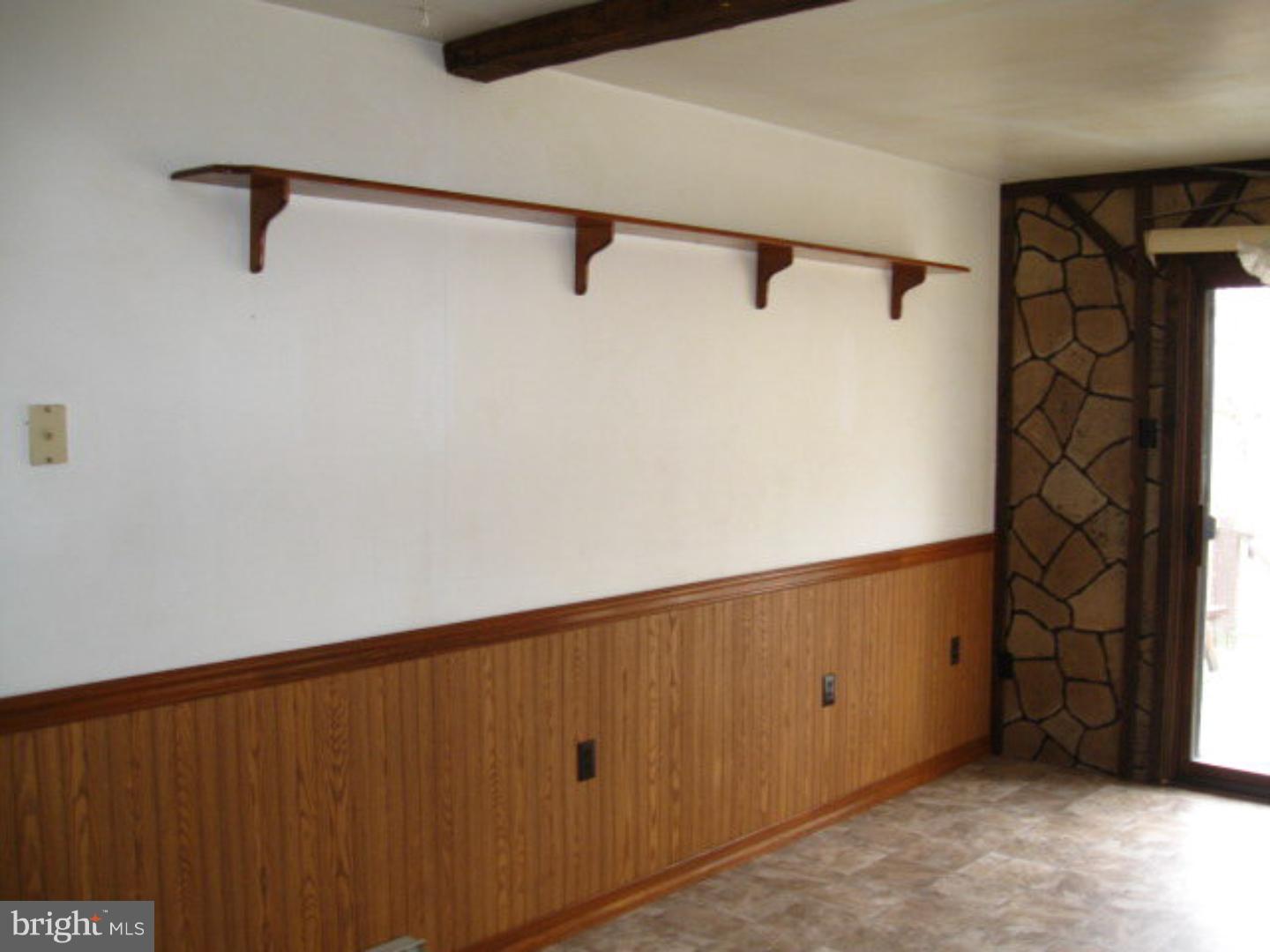143 Country Club Road Ashland, PA 17921 - Photo 6 of 25 Kitchen