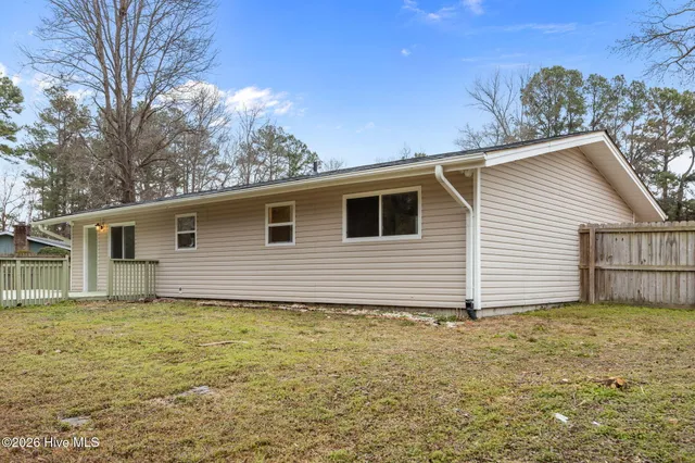 $255,900 | 102 Tanglewood Drive, Jacksonville, NC 28540