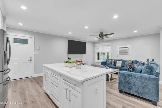 $2,250 | 67 Overlook Way, Unit J, Manalapan, NJ 07726