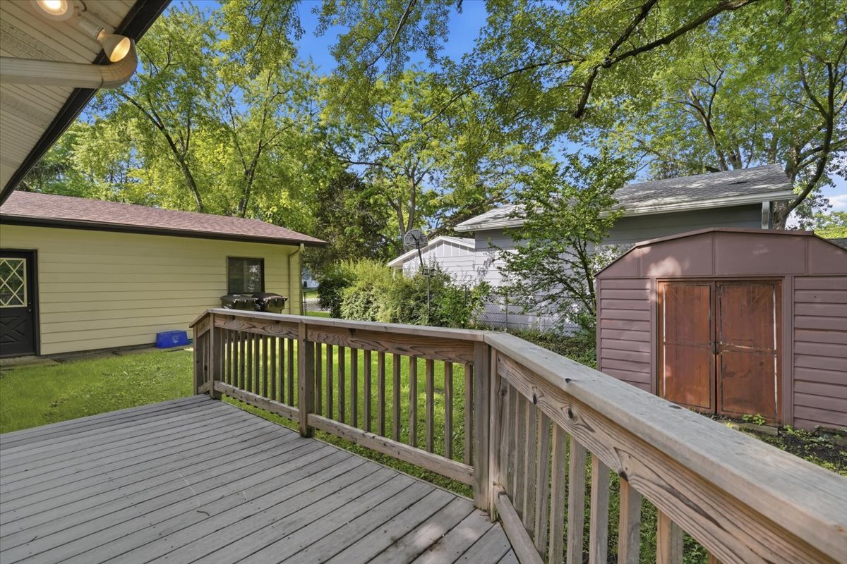 641 Clover Road Wauconda, IL 60084 - Photo 31 of 35