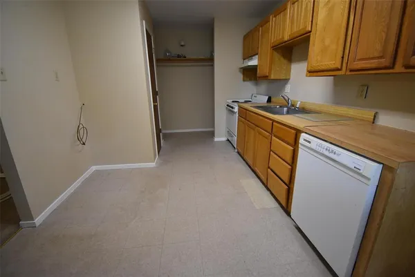 $895 | 606 North Main Street, Unit A, Collinsville, TX 76233